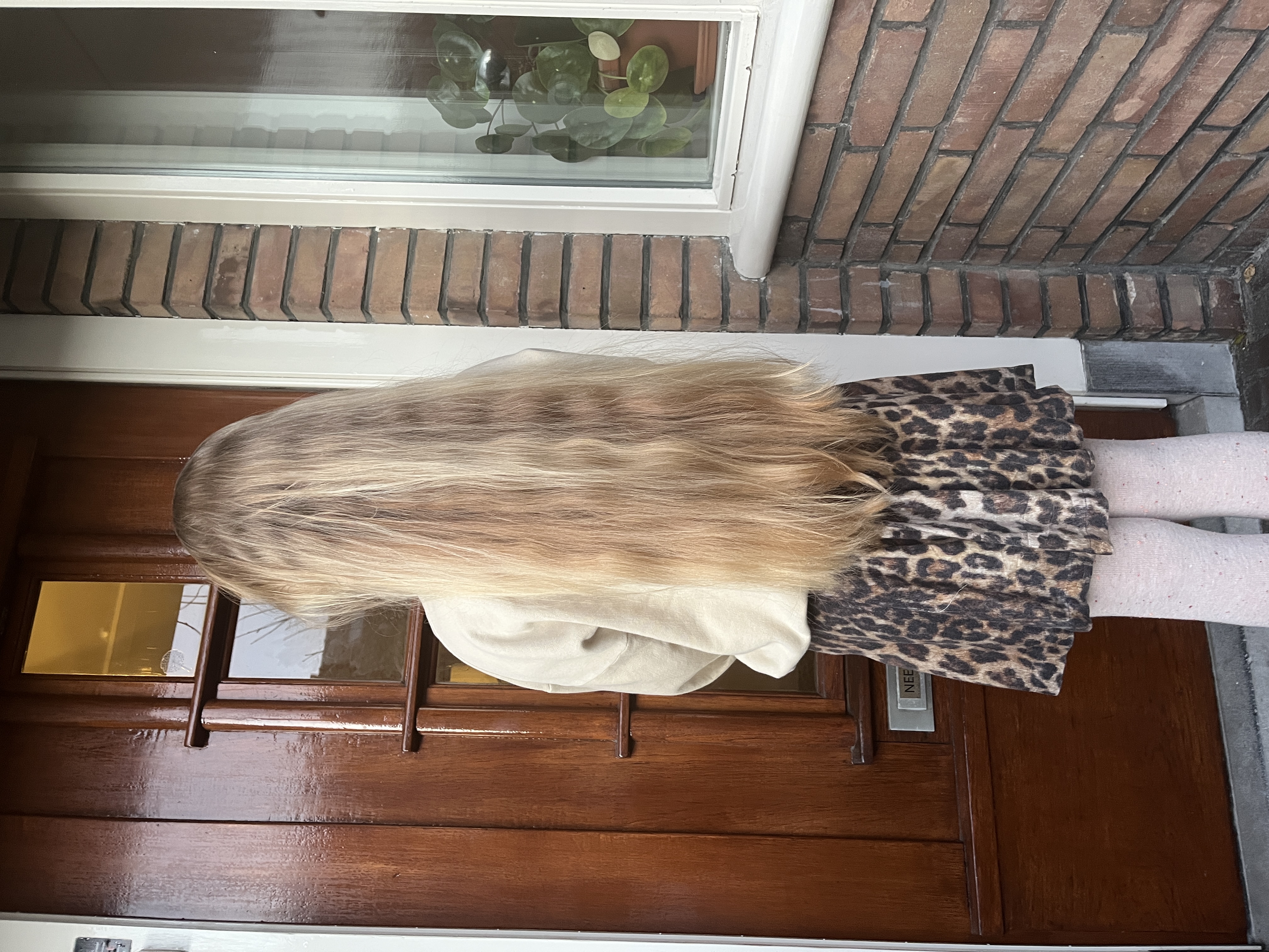 Noortje doneert haar vlecht